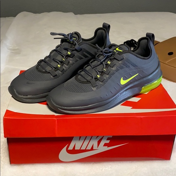 nike air max axis green